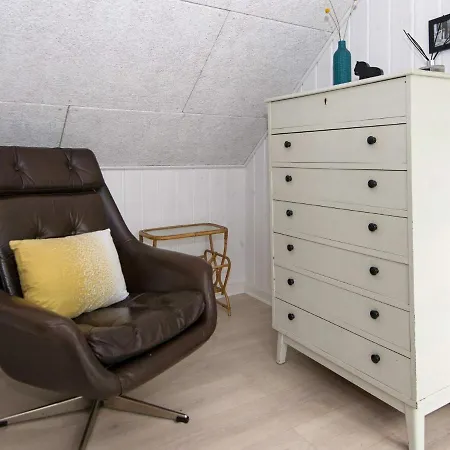 Five-Bedroom Holiday home in Blåvand 20 Feriehus *
