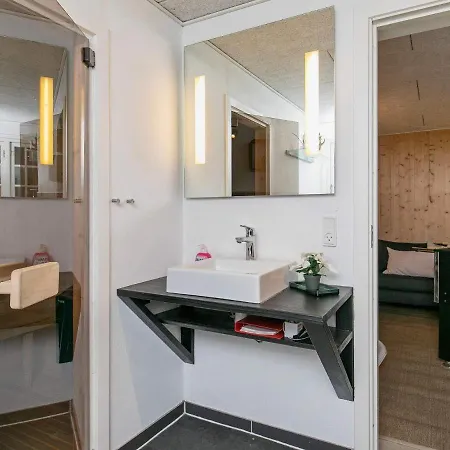 Five-Bedroom Holiday home in Blåvand 20 Feriehus Ho