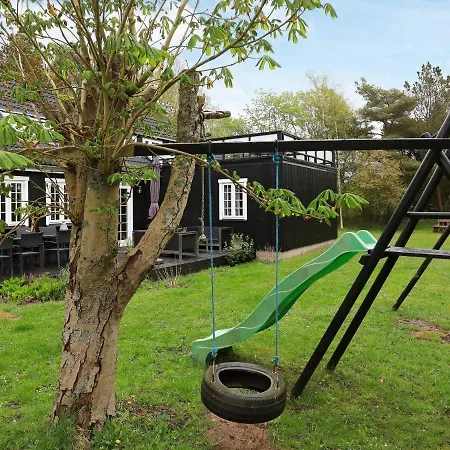 Five-Bedroom Holiday home in Blåvand 20 Ho