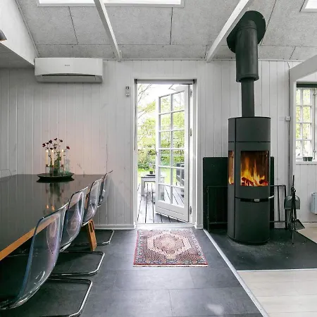 Five-Bedroom Holiday home in Blåvand 20 Feriehus Ho