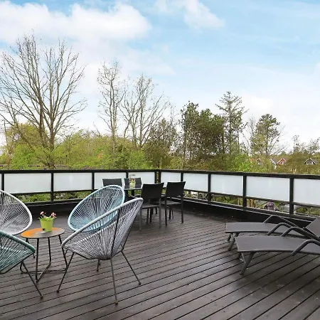 Five-Bedroom Holiday home in Blåvand 20 Ho